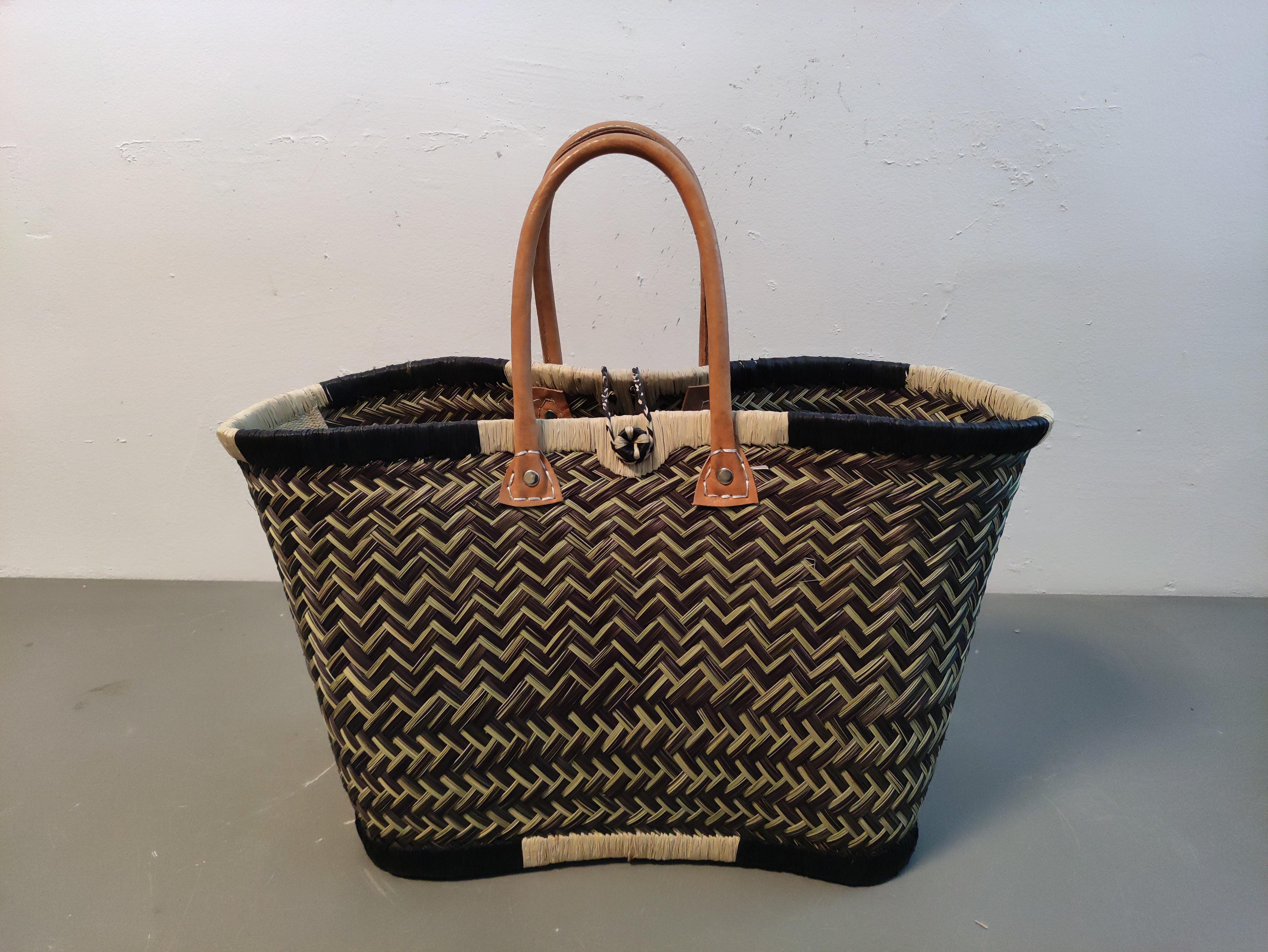 bolsa capazo madagascar africa paja cuero 29x48x30 t8u